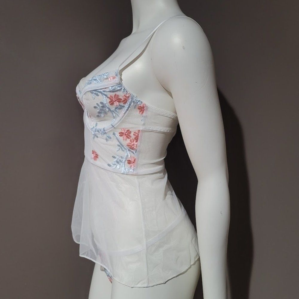 White Embroidered Mesh Underwire Slips With Thong Lingerie - Picture 3 of 10